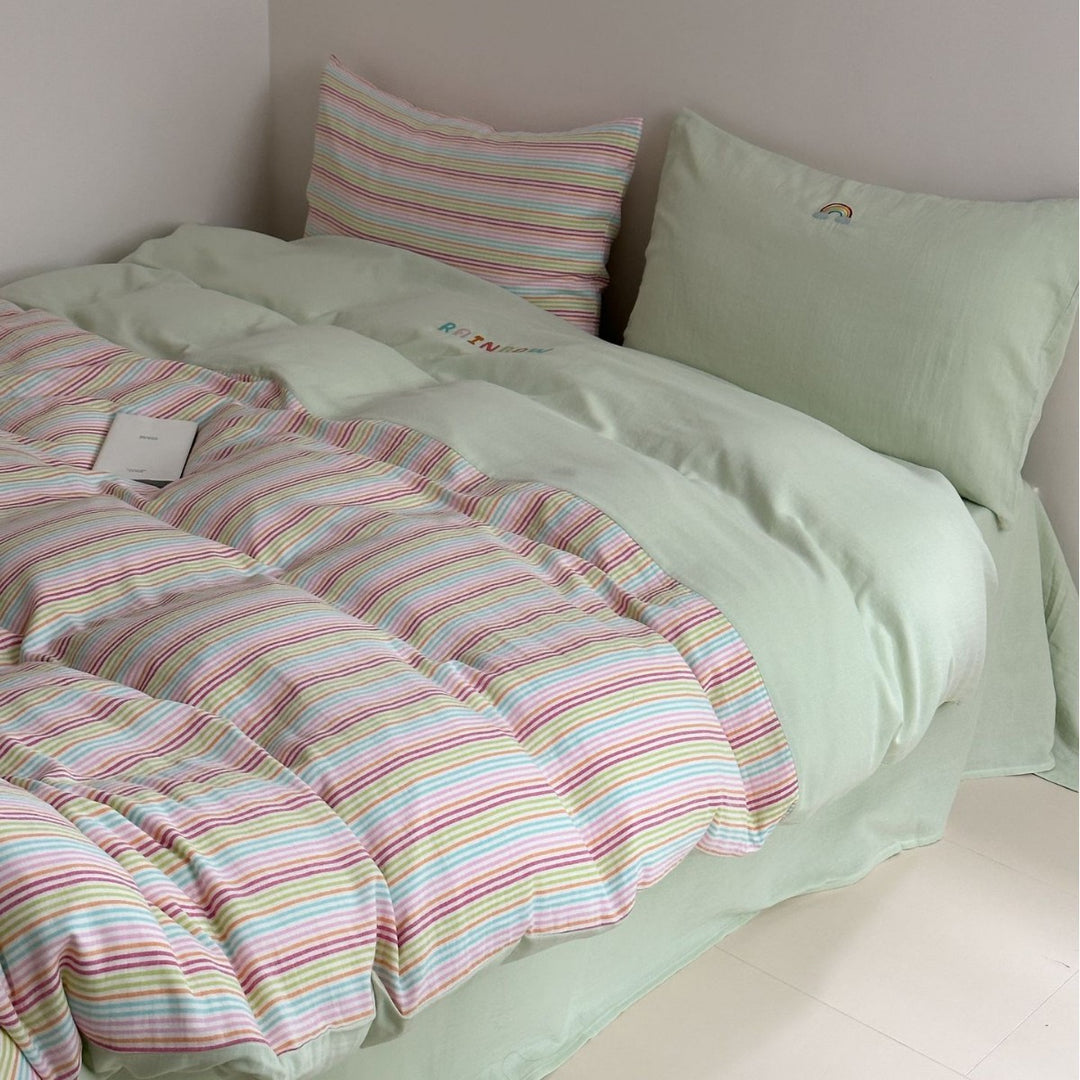 Pastel-striped bedding set made of cotton-linen with rainbow embroidery