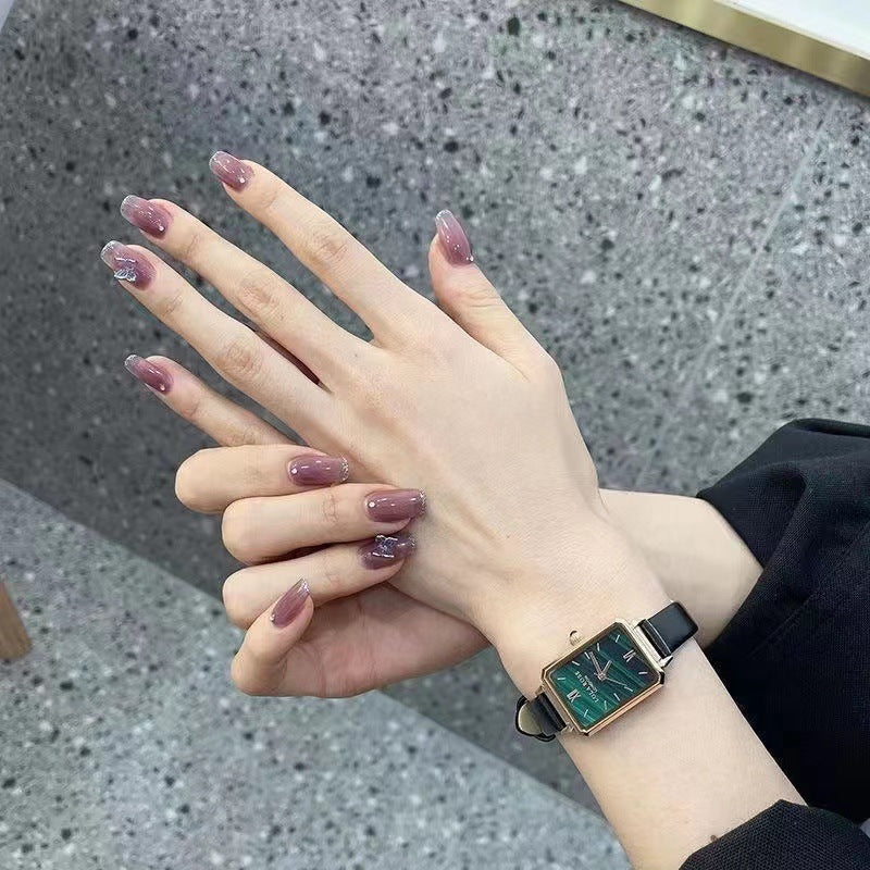 Glamorous Floral Embellished Press-On Nails