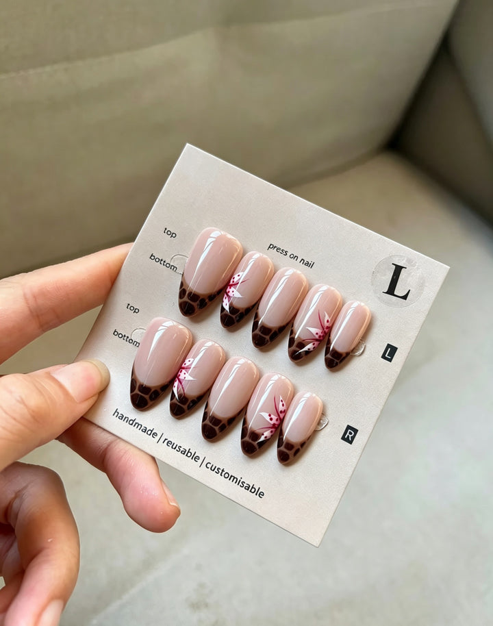 Artistic Press-On Nail Set with Floral and Giraffe Design