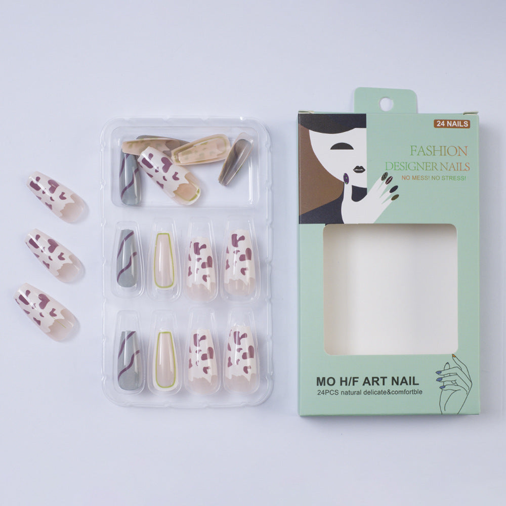 Artificial nails in modern design with geometric patterns Kalsten