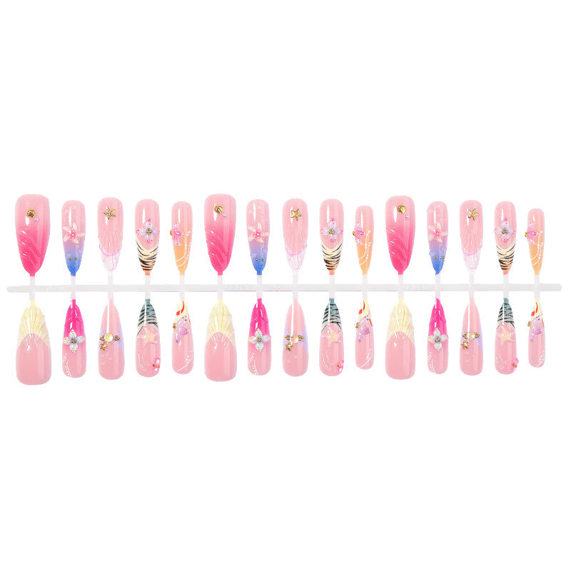 Art nail set with floral and glamorous designs Kalsten
