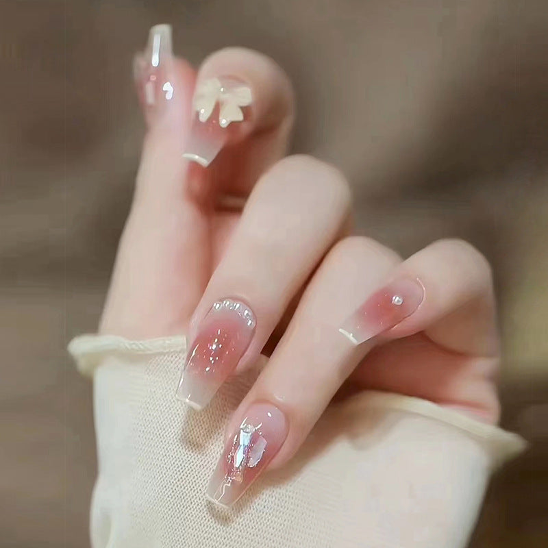 Glamorous artificial nails with sparkling accents Kalsten