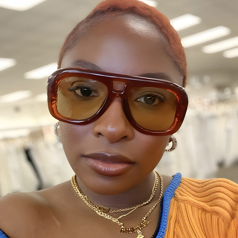Women's striking sunglasses in elegant style Kalsten