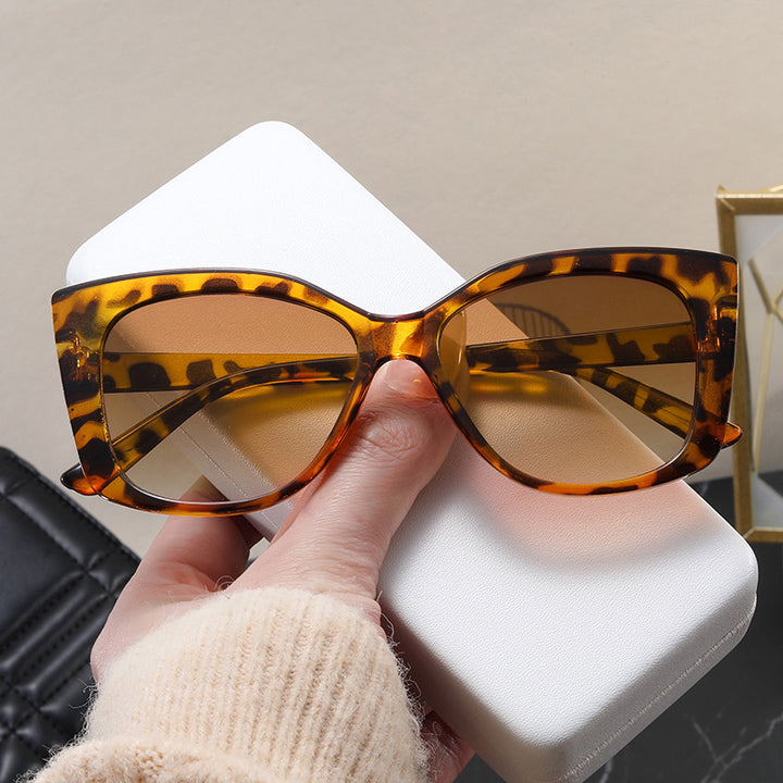 Women's Fashion Cat-Eye Sunglasses with Modern Design Kalsten