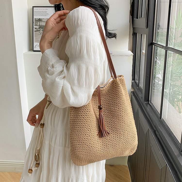 Handbag with Fringed Detail Kalsten