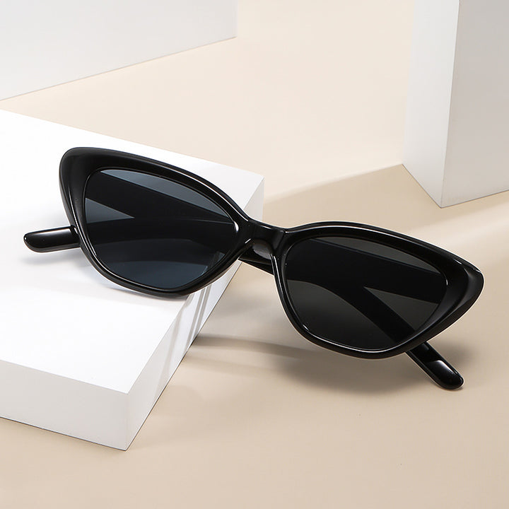 Women's Retro-Inspired Cat-Eye Sunglasses Kalsten