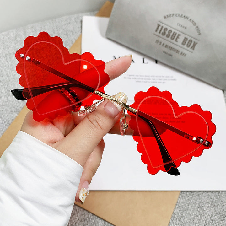 Ladies Cat-Eye Sunglasses in unique Heart Design Kalsten