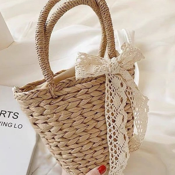 Handwoven basket bag with lace accent Kalsten