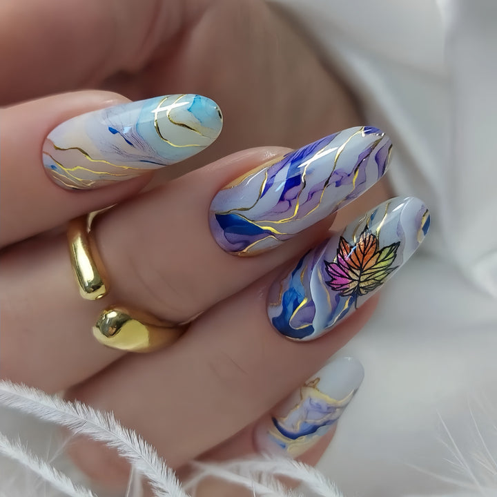 Artificial nails in elegant floral design Kalsten