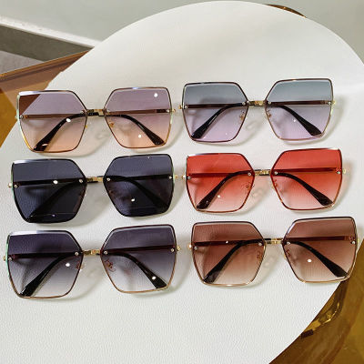Ladies fashionable square sunglasses with polarized lenses Kalsten