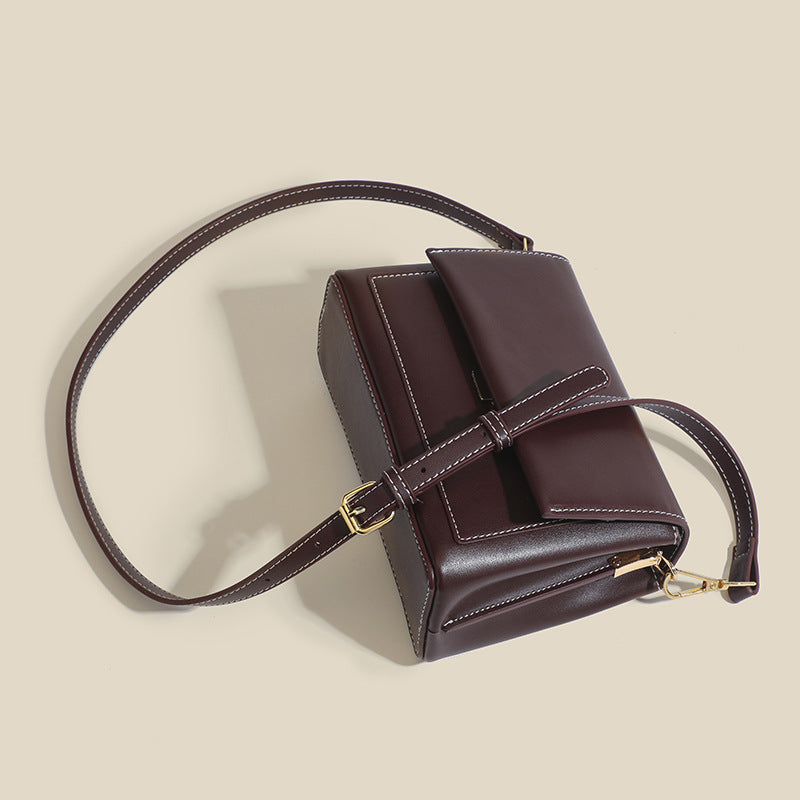 Elegant Crossbody Handbag with Detachable Strap