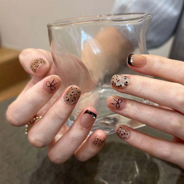 Stylish Press-On Nail Set with Artistic Leopard Design Kalsten