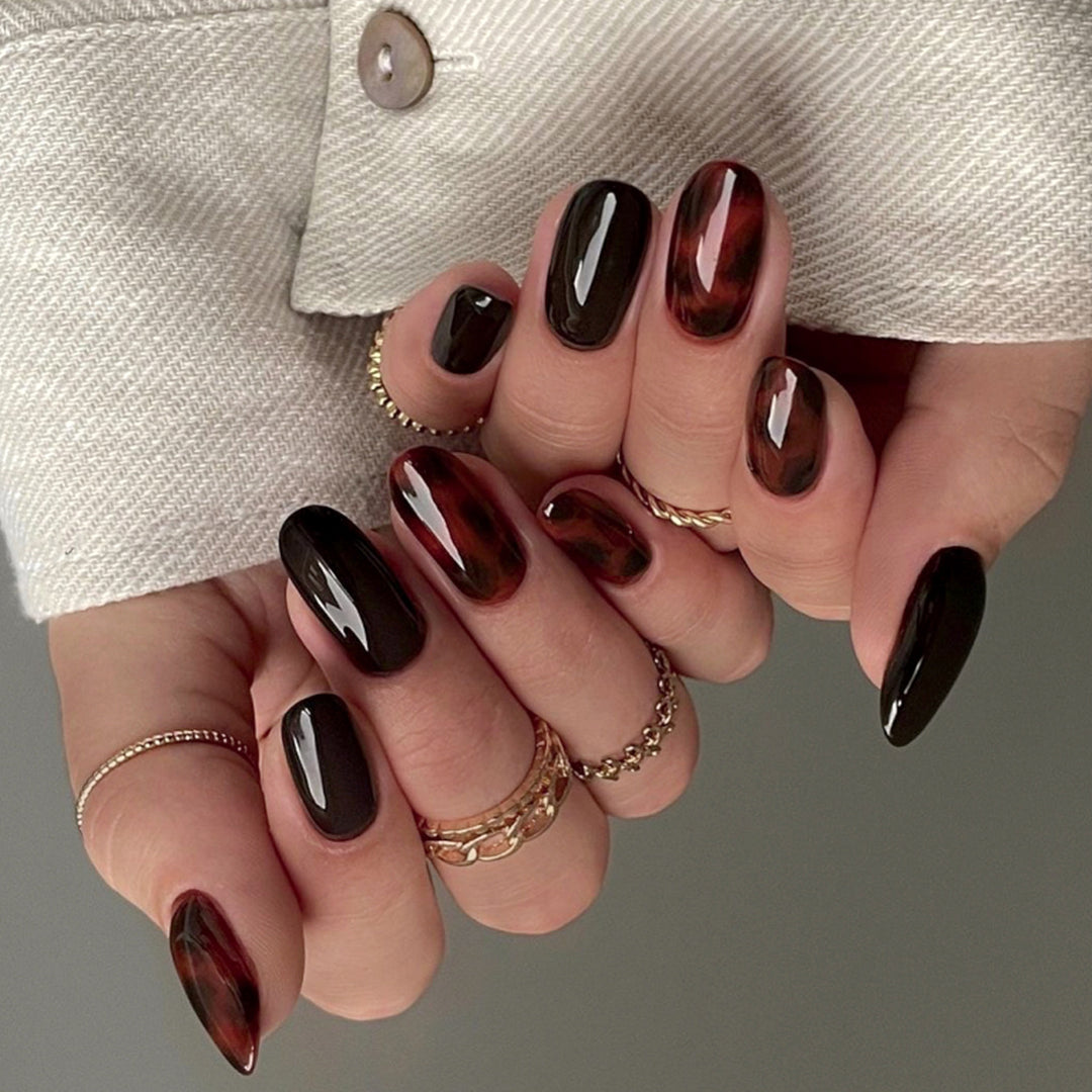 Glamorous art nails in elegant design Kalsten