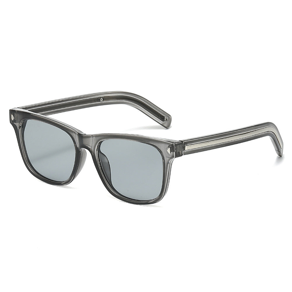 Retro-Inspired Flat Frame Sunglasses Kalsten