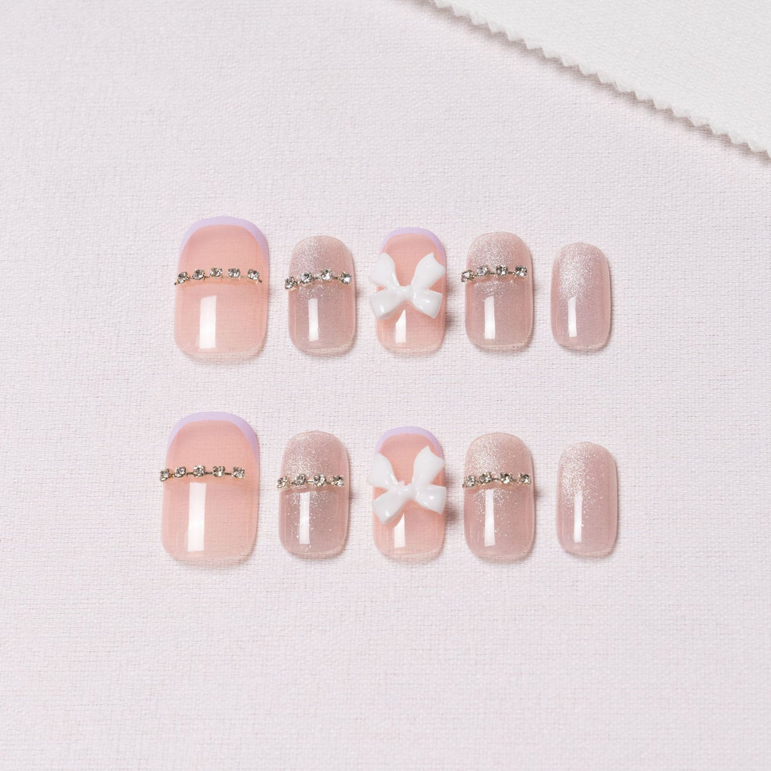 Glamorous Decorative Press-On Nail Set