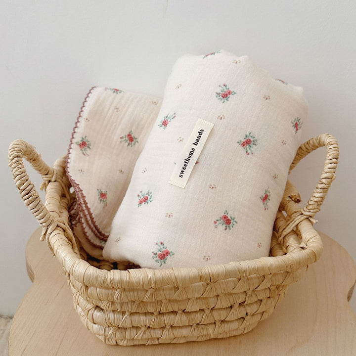 Unisex Muslin Blanket with delicate floral design and elegant ruffles Kalsten