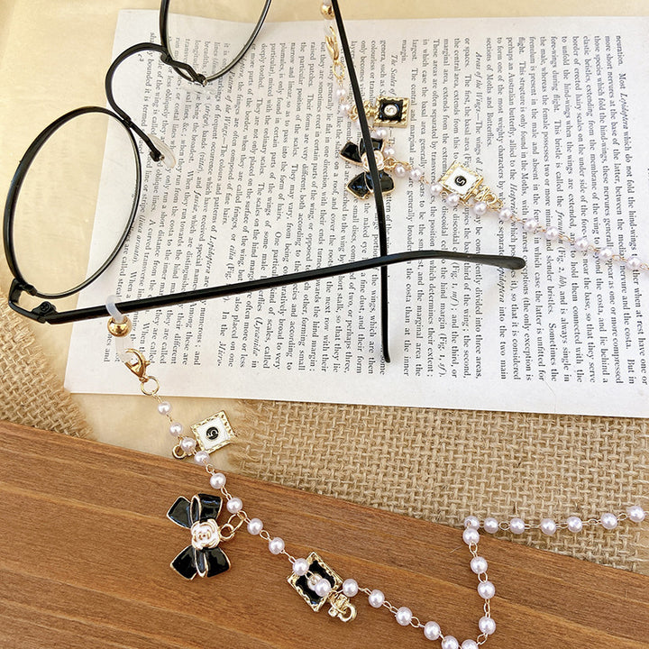 Fashionable glasses holder chain with pearls and pendants Kalsten