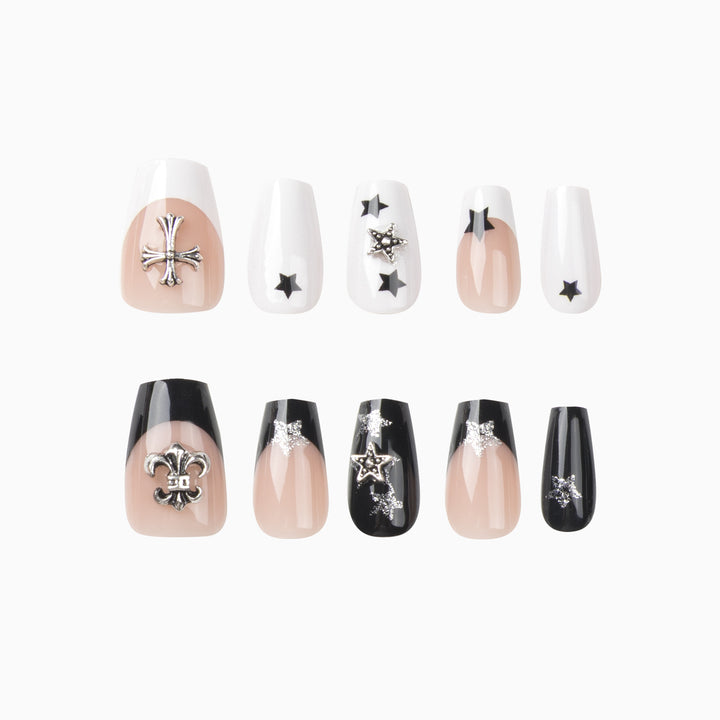 Artful nail art with star motifs and glitter accents Kalsten