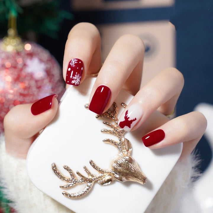 Artificial nail set with festive winter theme Kalsten