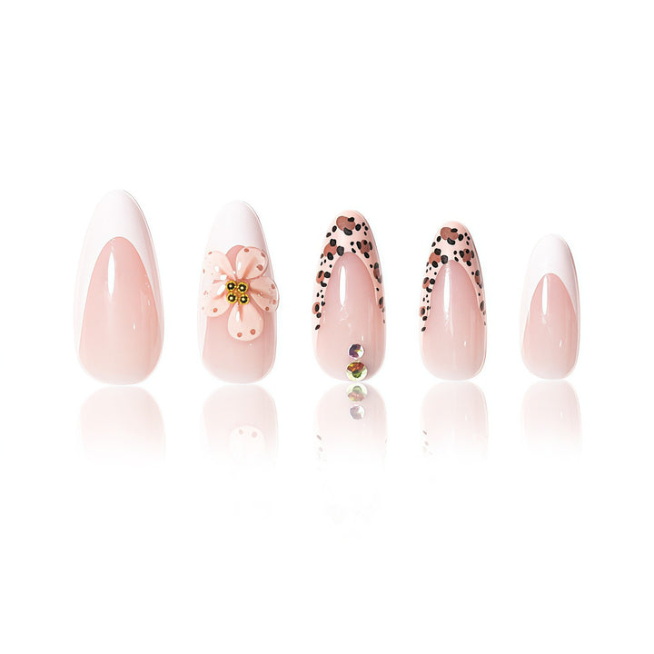 Elegant Floral Accented Press-On Nail Set Kalsten