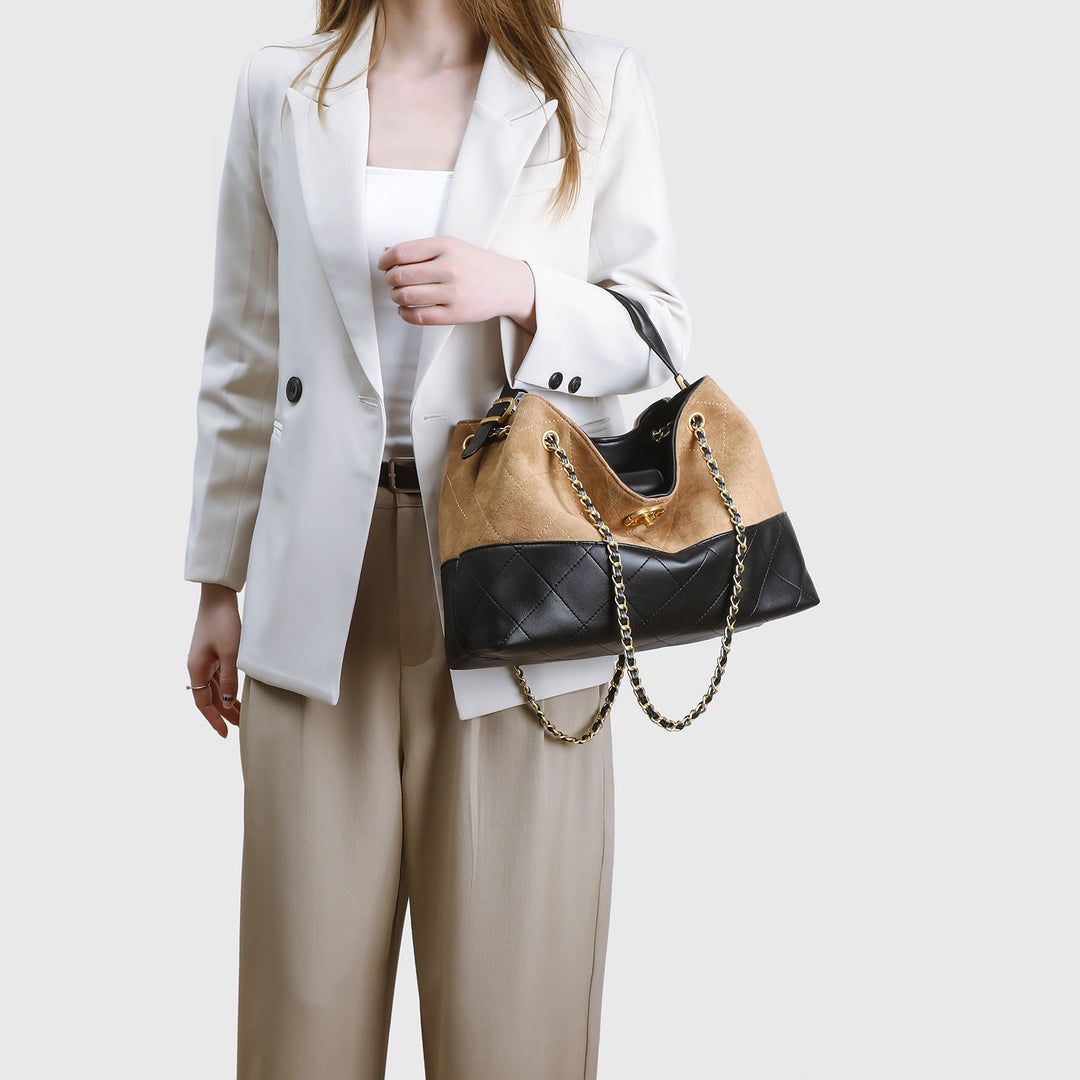 Elegant Quilted Handbag
