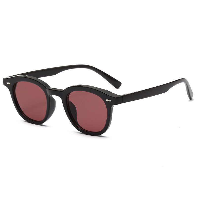 Ladies stylish sunglasses with classic retro design Kalsten