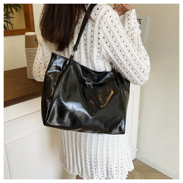Elegant Glossy Hobo Handbag Kalsten