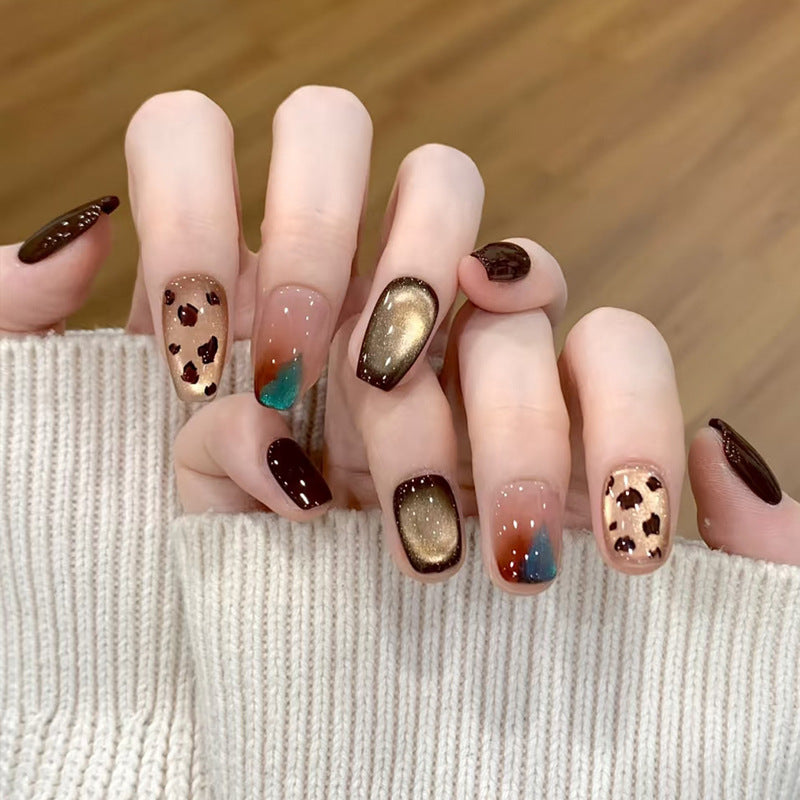 Stylish Press-On Nail Set with Elegant Floral Accents Kalsten