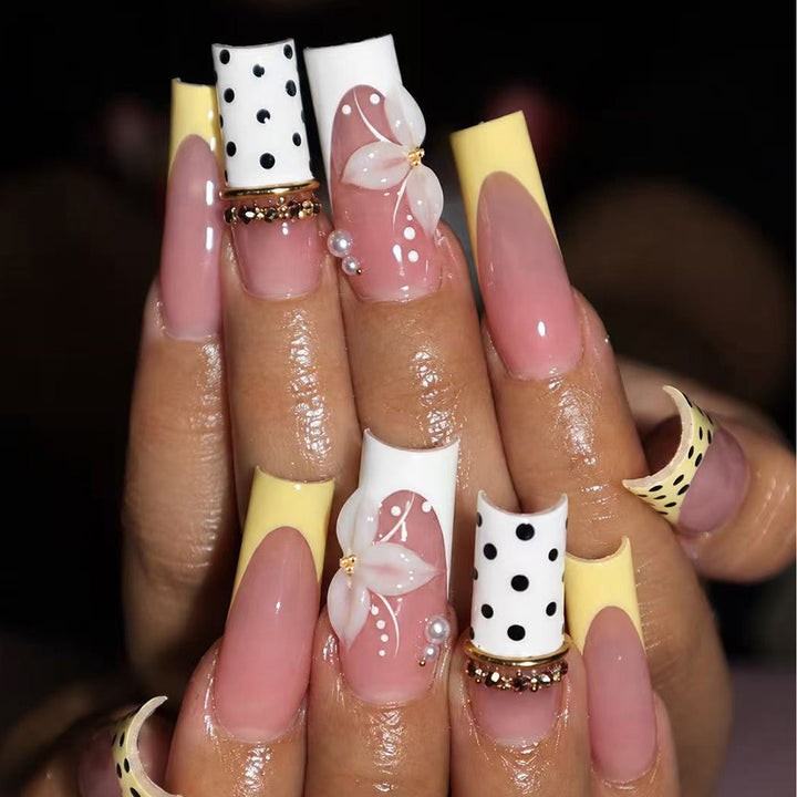 Artistic Acrylic Nail Extensions