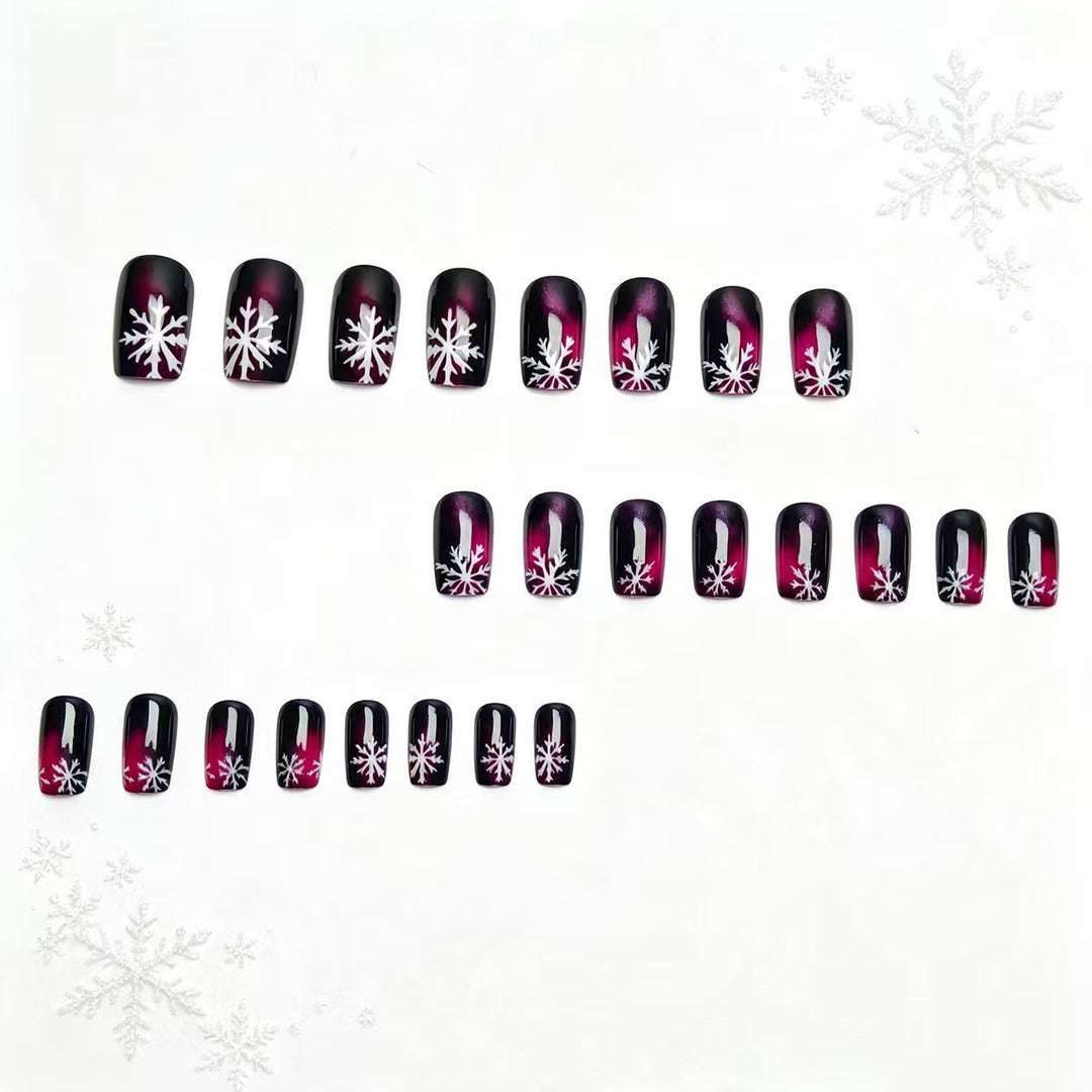 Winter-Themed Detailed Nail Art Kalsten