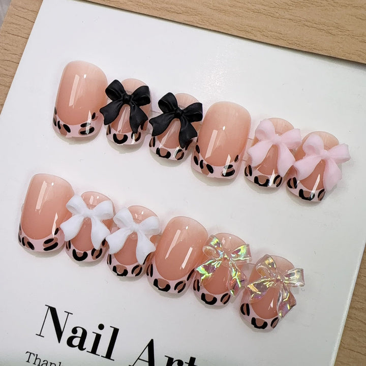 Artistic Press-On Nail Set with Bow Accents Kalsten