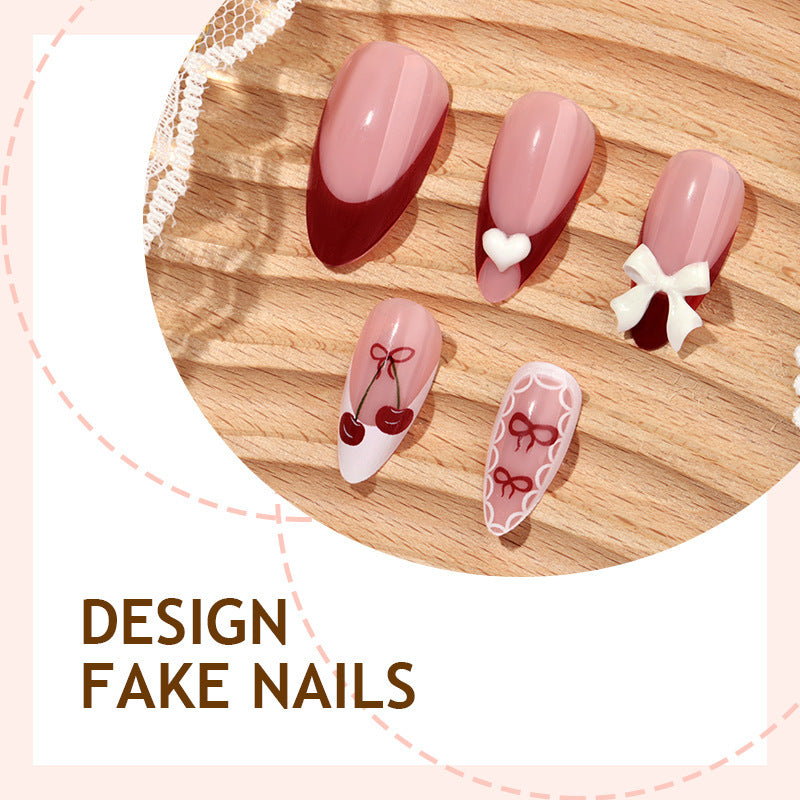 Fake nail set with playful motifs and elegant accents Kalsten