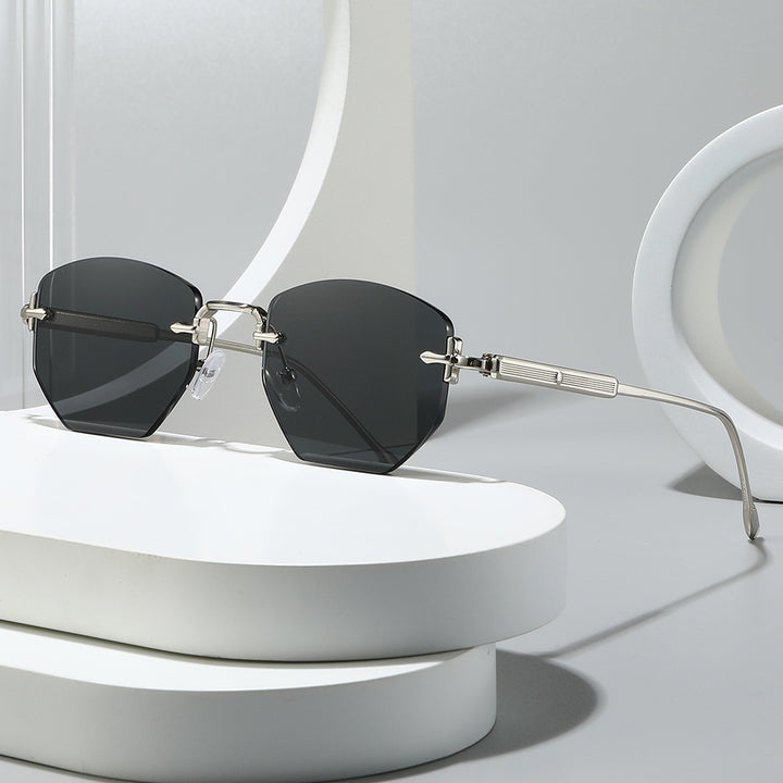 Geometric Frame Sunglasses with Elegant Gold Accents Kalsten