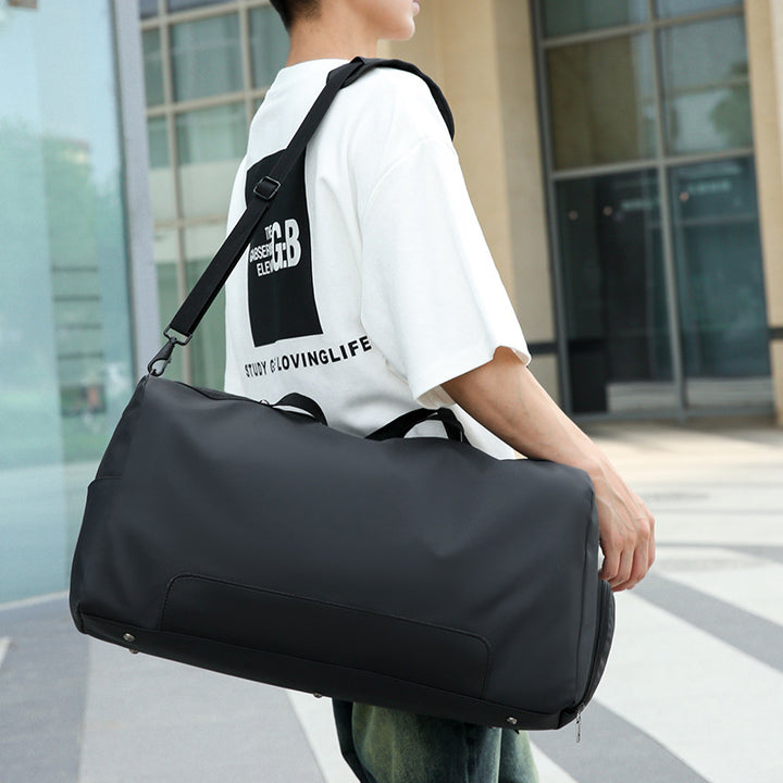 Sporty travel bag with generous storage space and versatile carrying system Kalsten