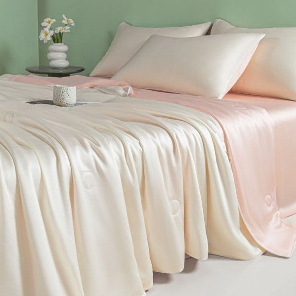 Ladies satin bed linen with stylish design Kalsten