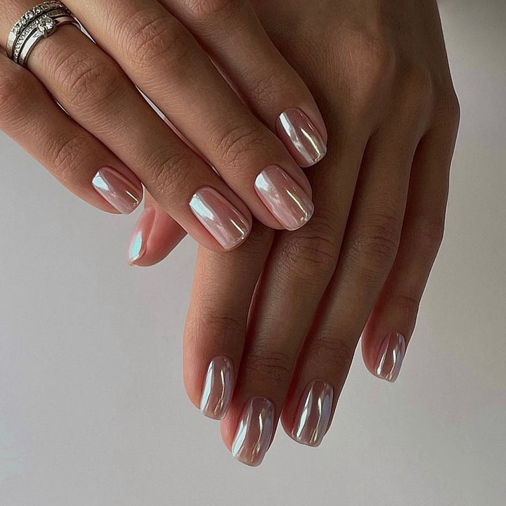 Elegant Nail Art in Rose Metallic Look Kalsten