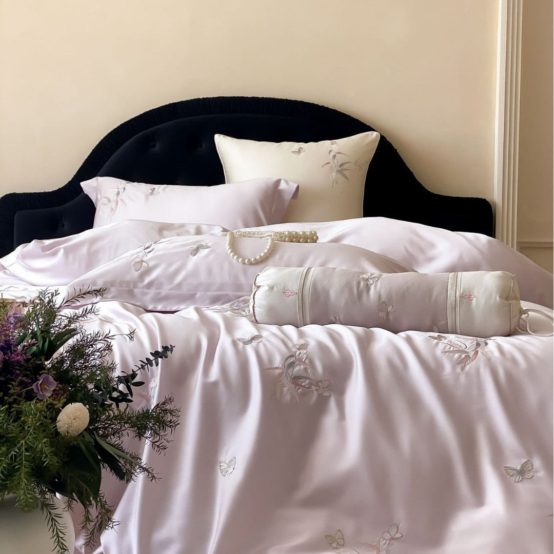 Luxurious satin bedding set with fine embroidery