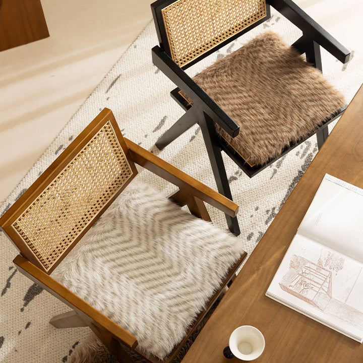 Square chair cushion made of cozy artificial fur with non-slip base and strap attachment Kalsten