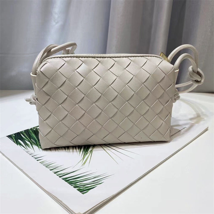 Elegant Woven Shoulder Bag Kalsten