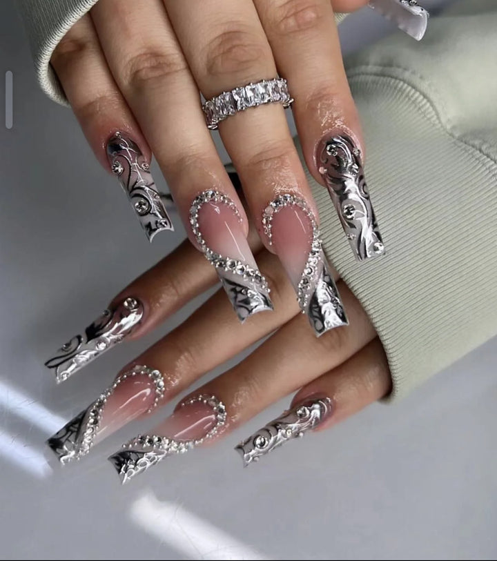 Artistic Heart-Embellished Press-On Nails Kalsten