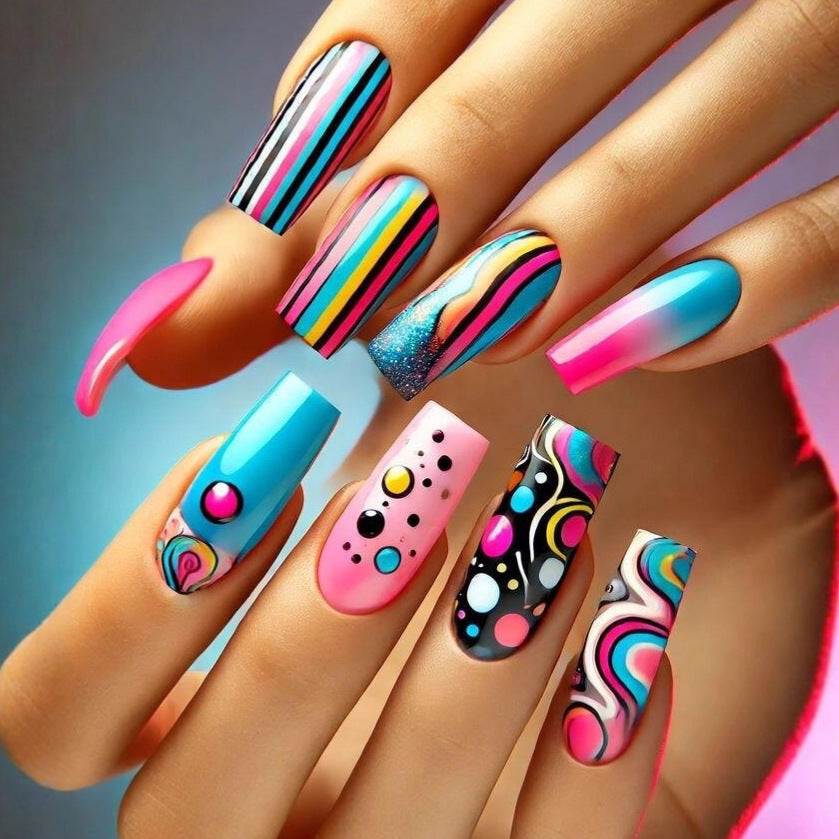 Creative artificial nails with modern abstract design Kalsten
