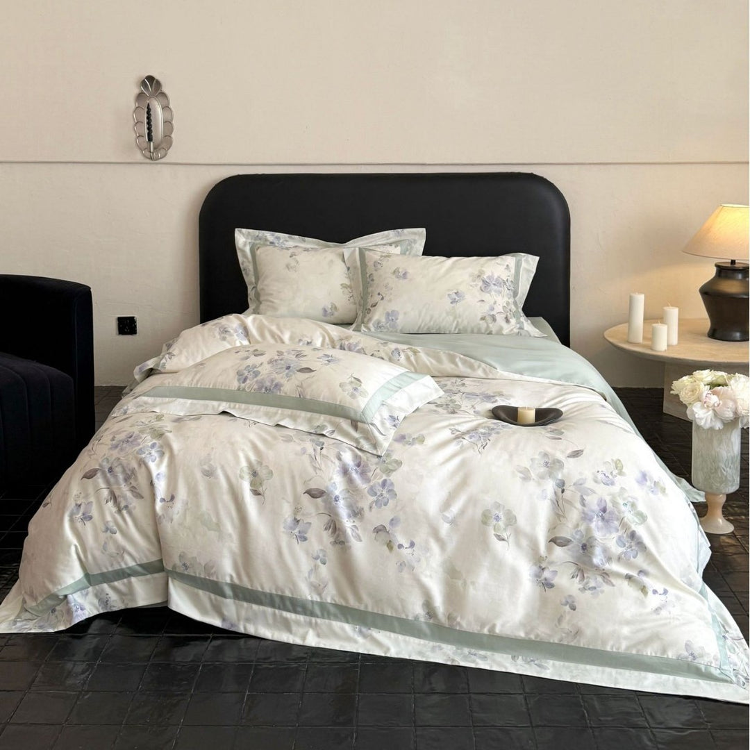 Luxurious satin bedding set with floral all-over pattern and satin border