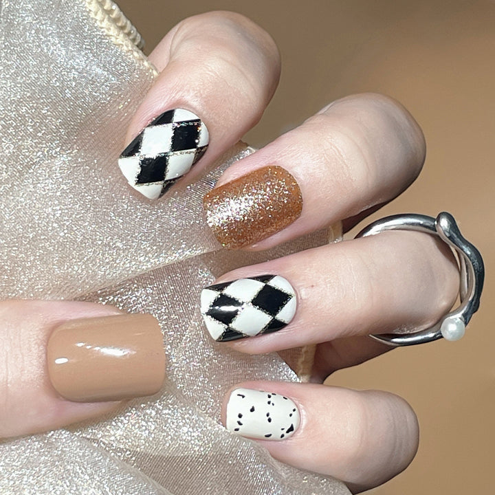 Decorative Press-On Nail Set with Artistic Patterns Kalsten