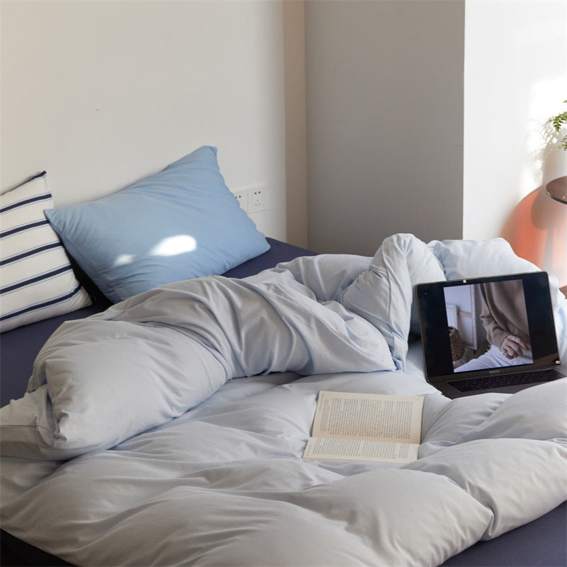 Bedding set made of cotton percale with striped pillowcase and smooth duvet cover