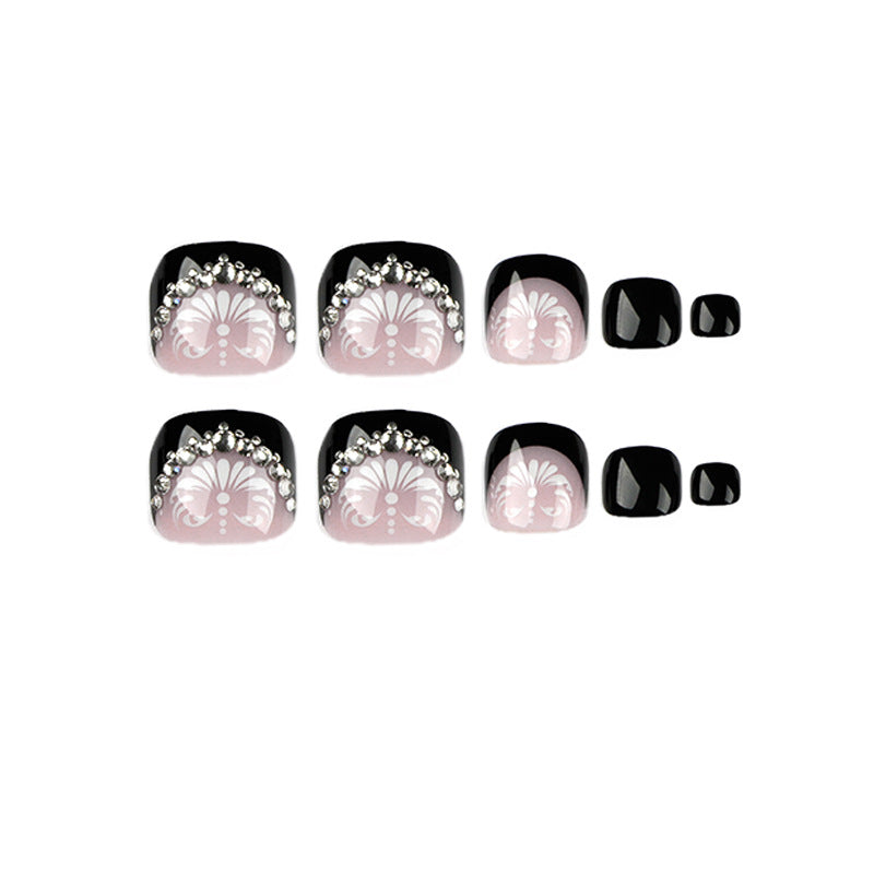 Artful toenail art with elegant glitter accent Kalsten