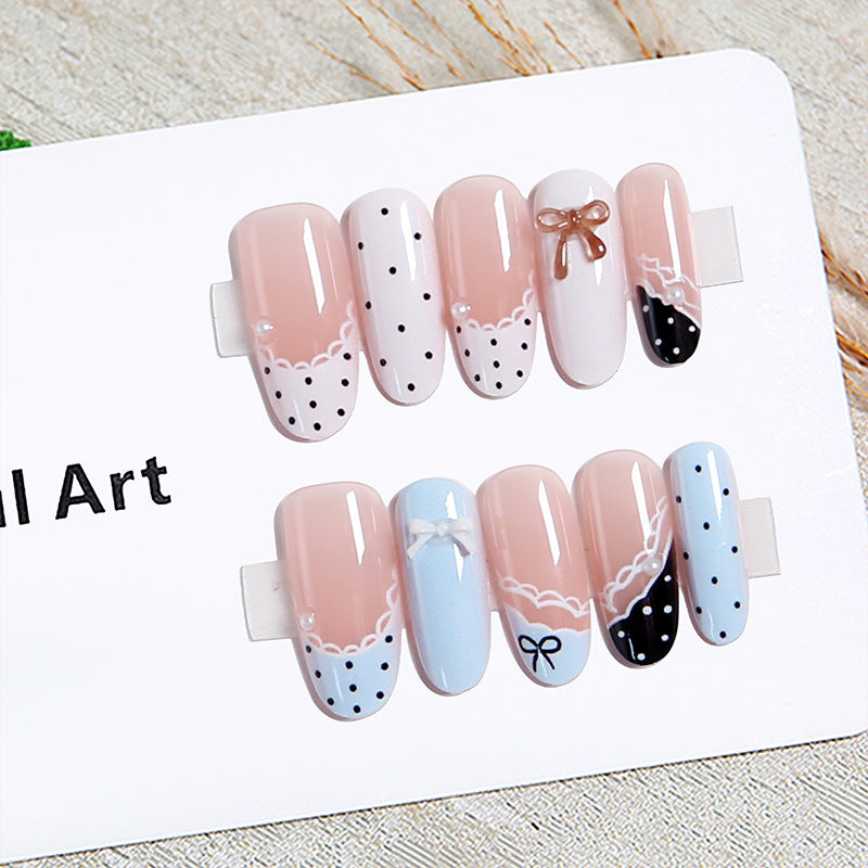 Artificial nail set with elegant accents and fine designs Kalsten