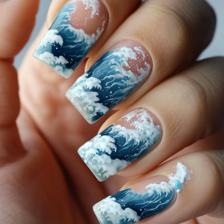 Nail art with wave pattern Kalsten