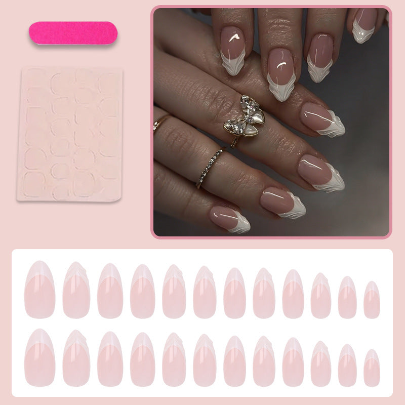 Artifical nail set with elegant tips and subtle embellishments Kalsten