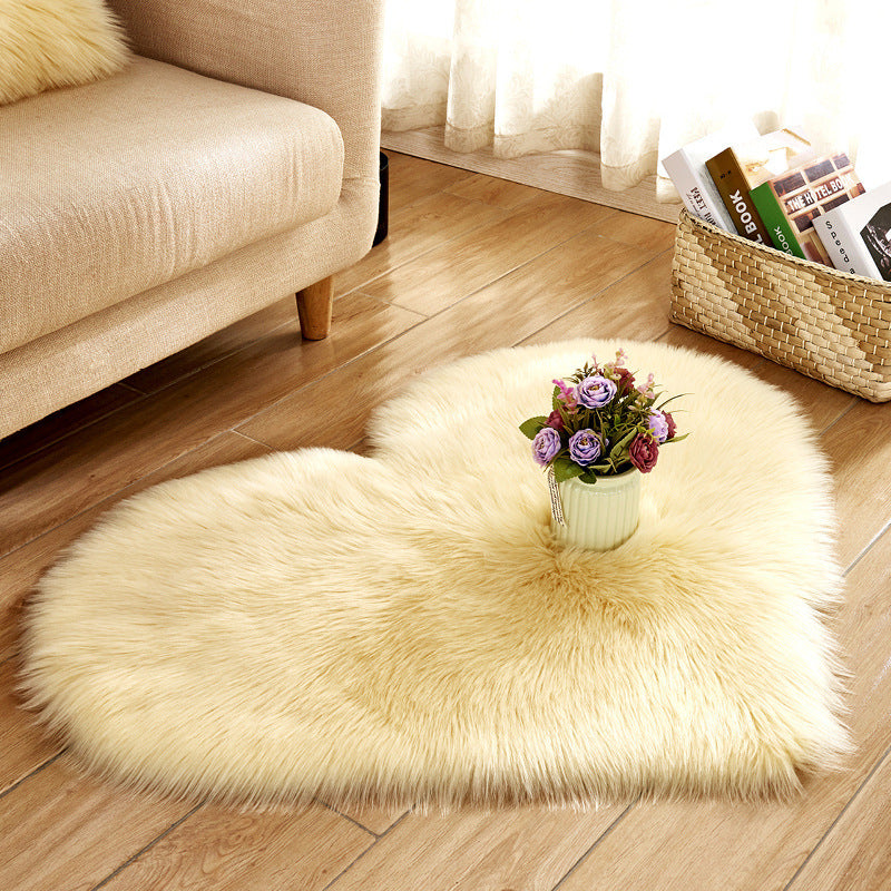 Plush Heart-Shaped Area Rug Kalsten