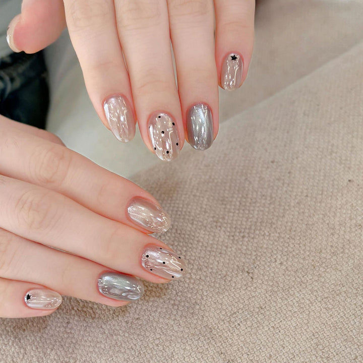 Artificial nails with creative star designs Kalsten